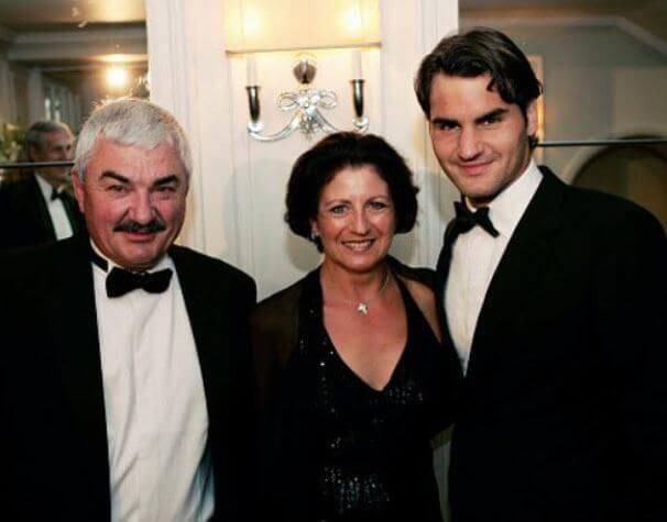 Lynette Federer with her husband, Robert, and son, Roger Federer.